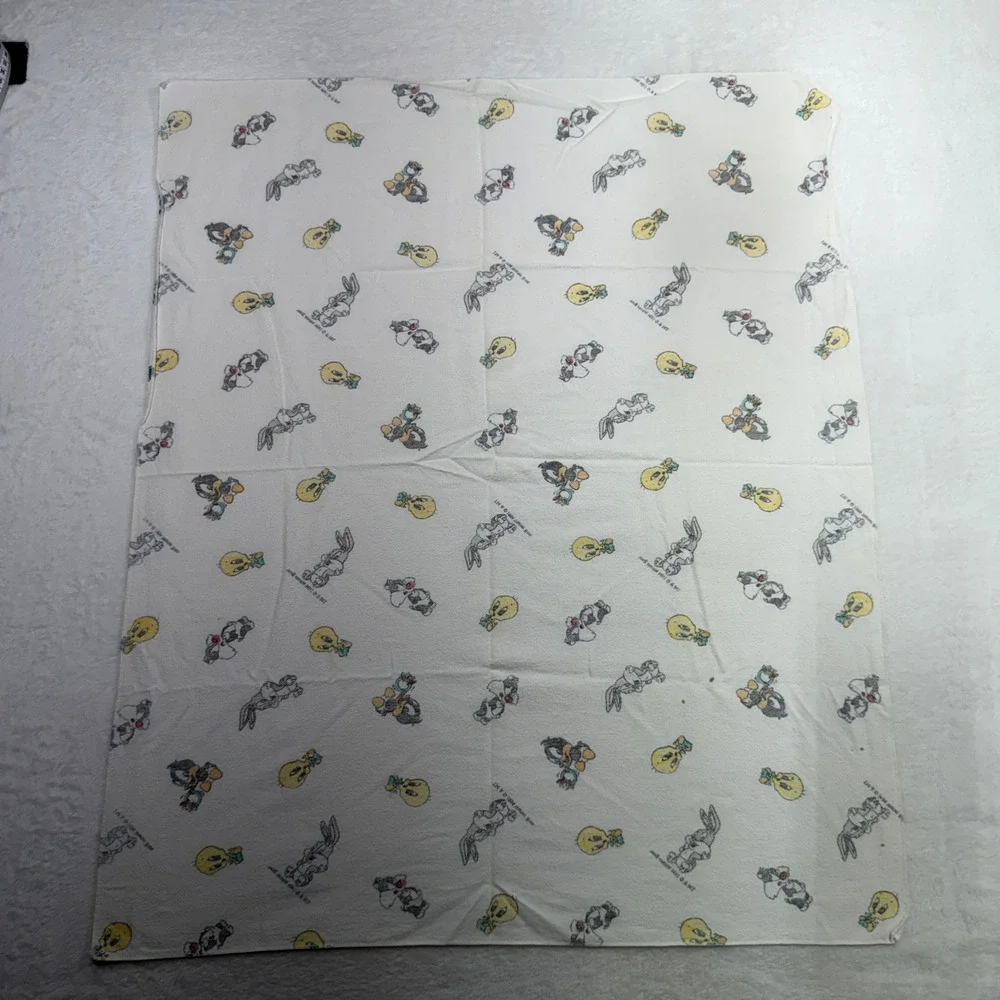 Warner Bros Baby Blanket Looney Tunes 1994 Vintage Flannel White Nursery Baby